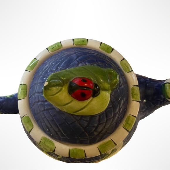 Colorful Ceramic Teapot with hummingbirds,bees and flowers. Mosaic design. - Picture 3 of 4